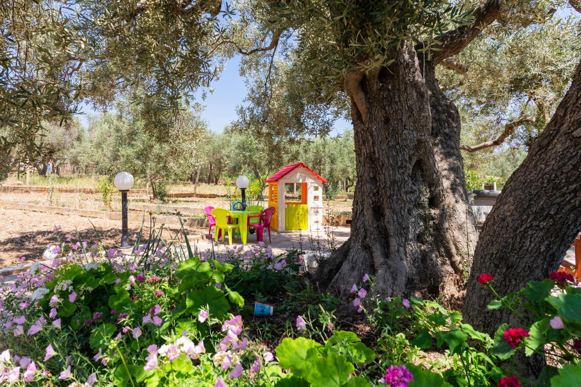 Papi's Free Parking Villa Alexandroupoli